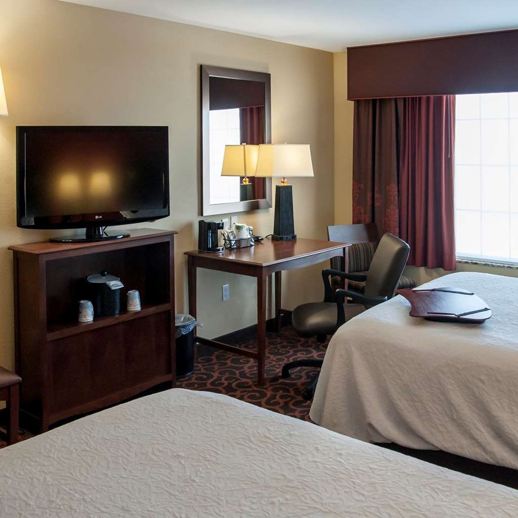 Hampton Inn & Suites Watertown Værelse billede